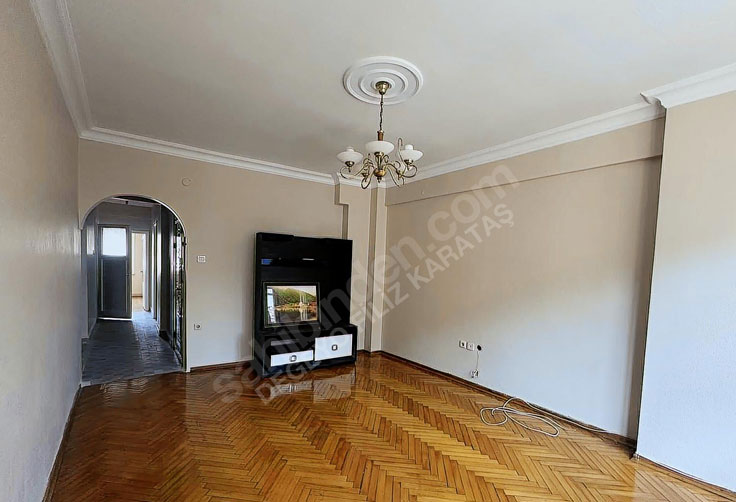 Metroya ve Merkeze Yürüme Mesafesinde 2+1 Kiralık Daire